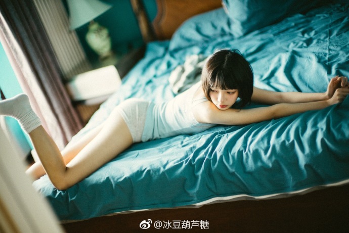 微博网络美女模特冰豆葫芦糖唯美诱惑图片