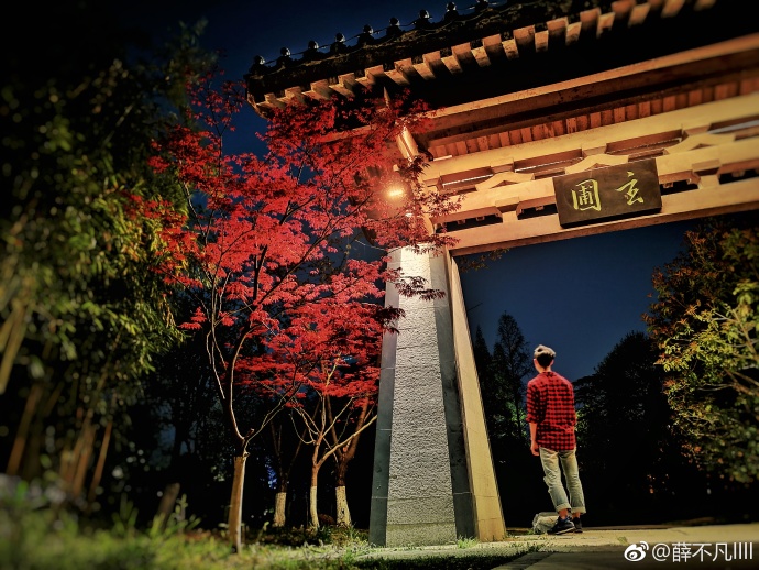 南京玄武湖夜晚风景图片