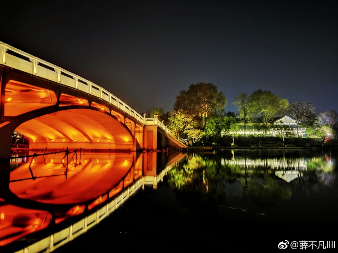 南京玄武湖夜晚风景图片
