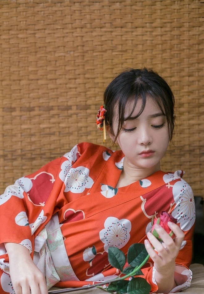 清纯美女樱桃小嘴配日本和服清纯写真