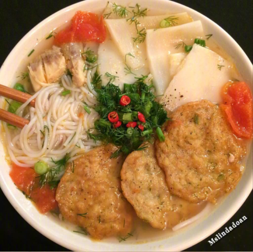 面食爱好者_中午来一碗热腾腾的面条吧