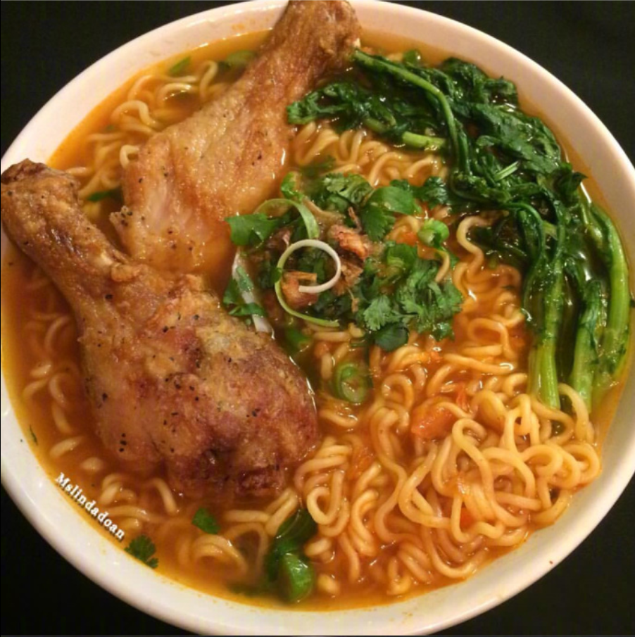 面食爱好者_中午来一碗热腾腾的面条吧