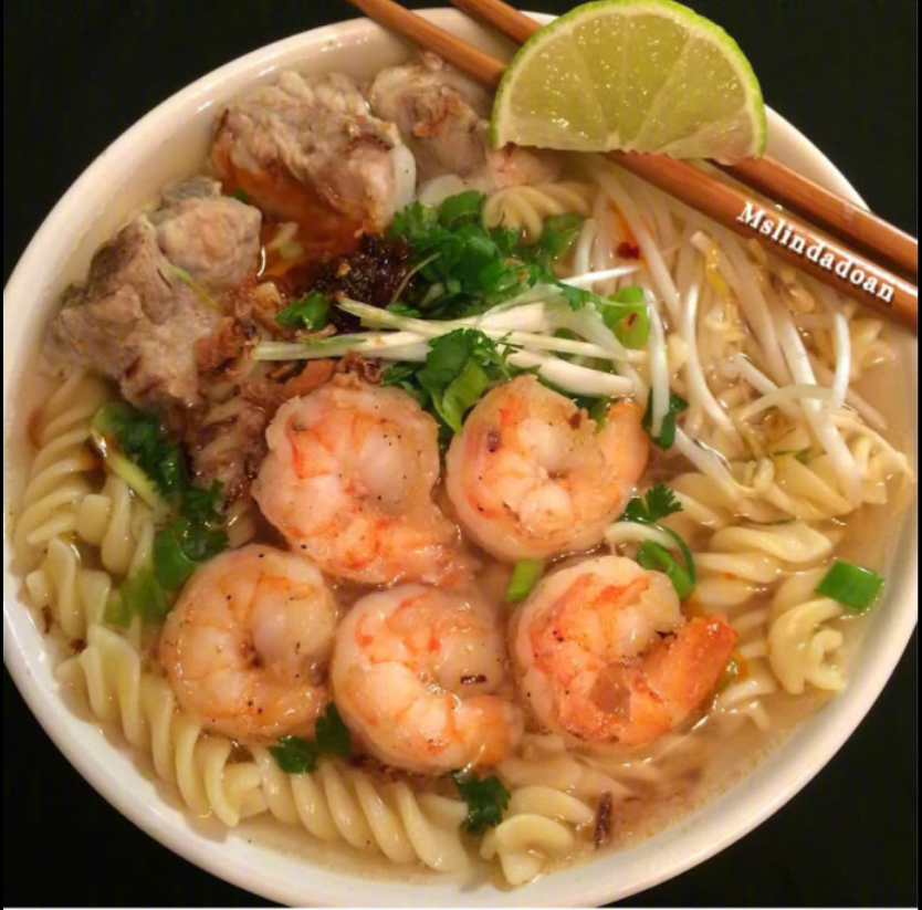 面食爱好者_中午来一碗热腾腾的面条吧