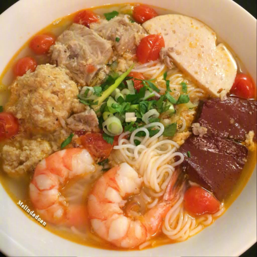 面食爱好者_中午来一碗热腾腾的面条吧