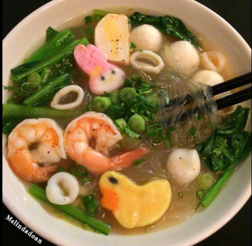 面食爱好者_中午来一碗热腾腾的面条吧