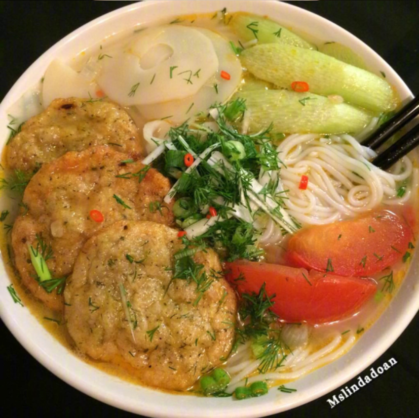 面食爱好者_中午来一碗热腾腾的面条吧
