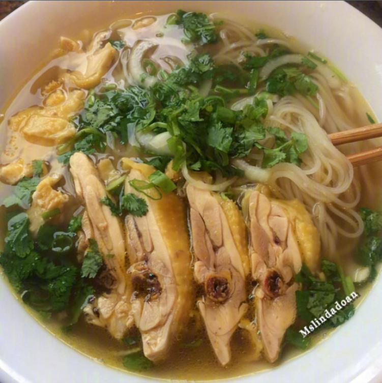 面食爱好者_中午来一碗热腾腾的面条吧