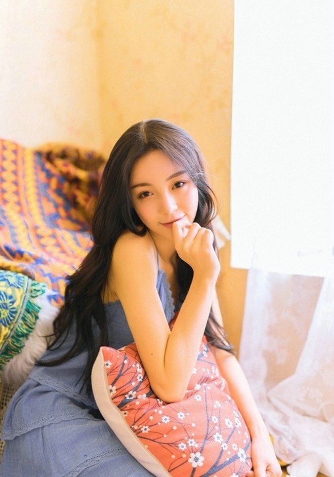 长发清纯美女慵懒cat可爱写真