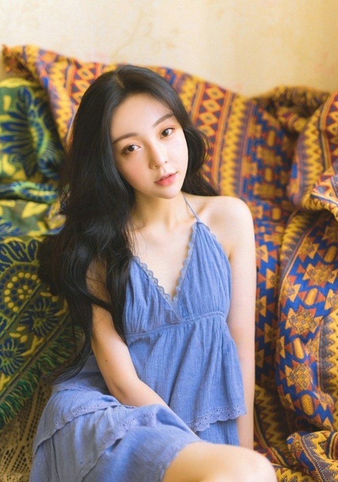 长发清纯美女慵懒cat可爱写真
