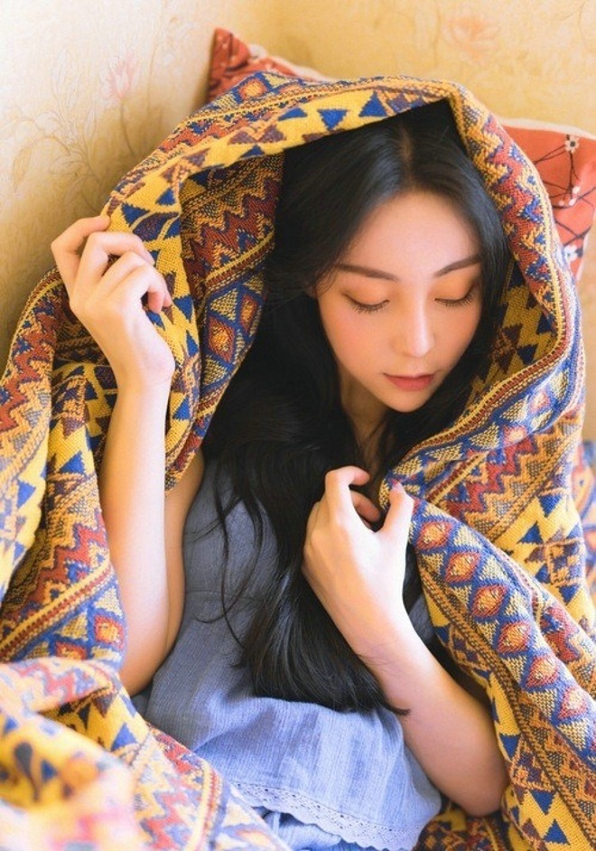 长发清纯美女慵懒cat可爱写真