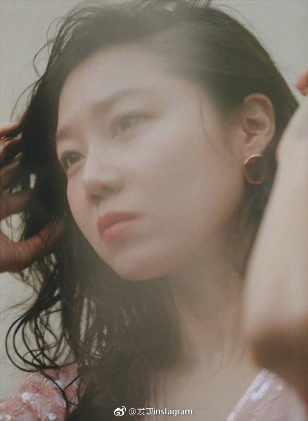 韩国美女明星孔孝真《ELLE Korea 》四月刊帅气十足