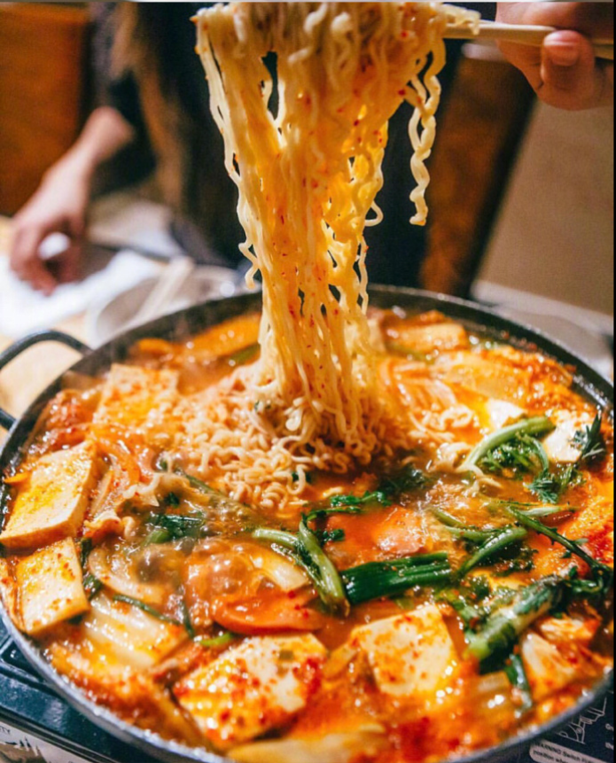面食图片_中午来一碗面条补充补充能力量吧