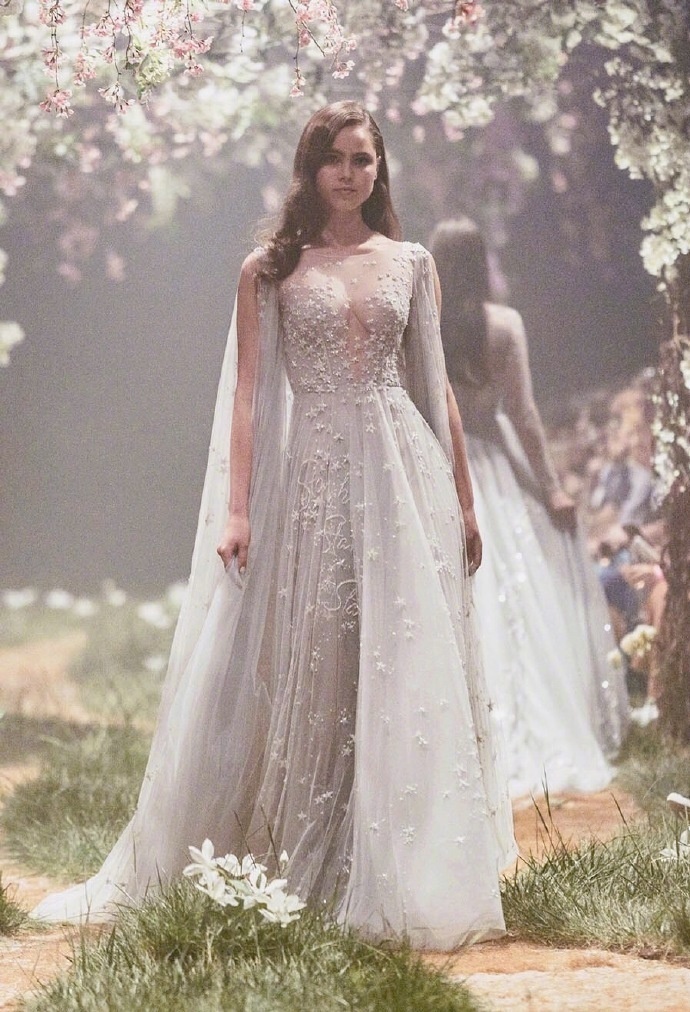 Paolo Sebastian 2018童话森林里走来的仙女图片