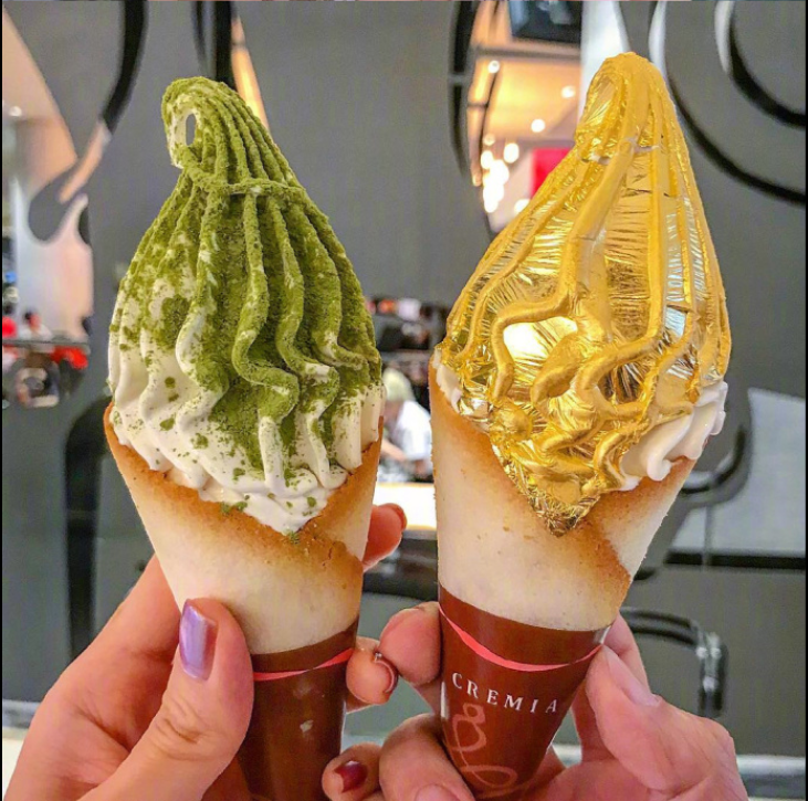 想和闺蜜吃遍不同口味的第二杯半价冰淇淋图片