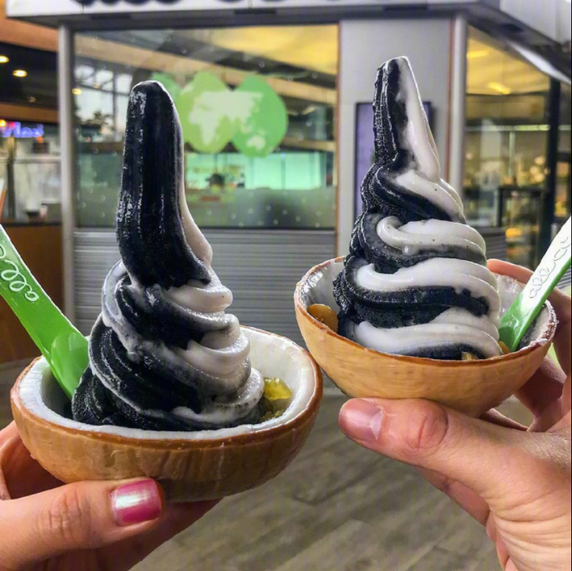 想和闺蜜吃遍不同口味的第二杯半价冰淇淋图片