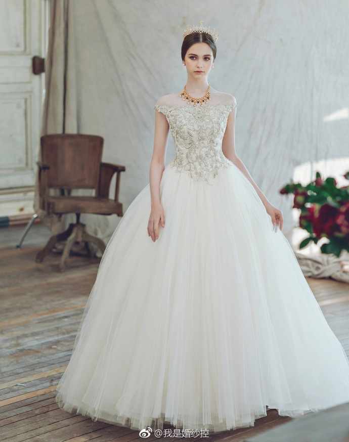 韩国Clara Wedding婚纱礼服图片