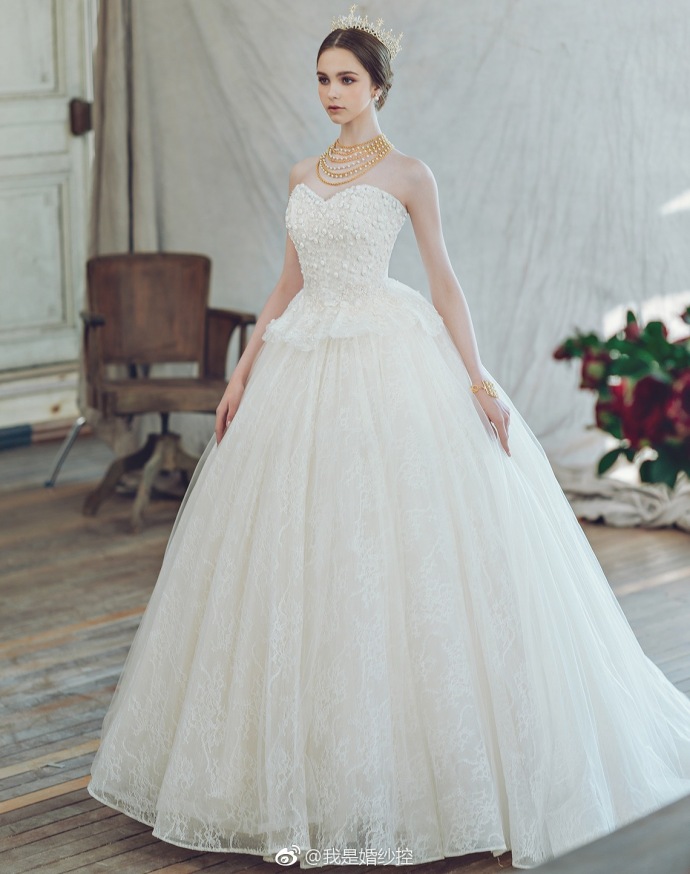 韩国Clara Wedding婚纱礼服图片