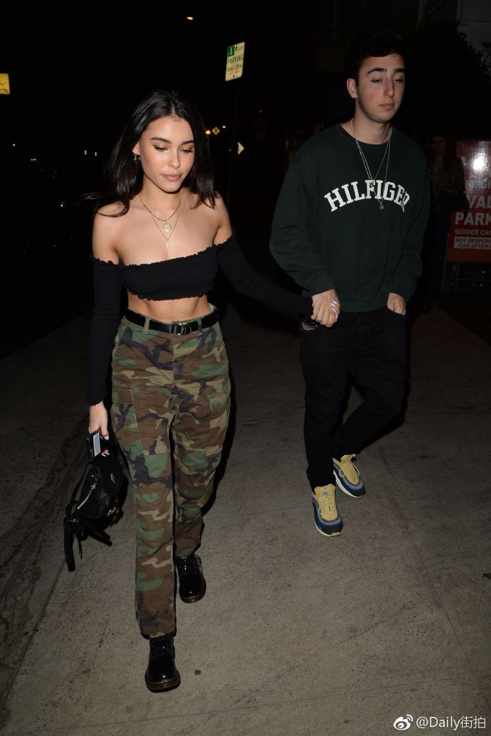 欧美美女明星啤酒妹Madison Beer 和男友在西好莱坞