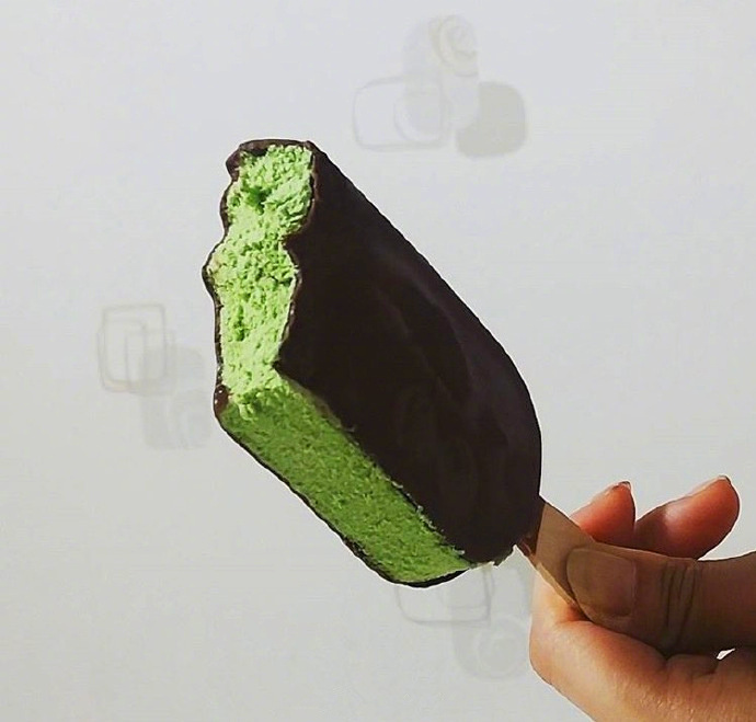 抹茶脆皮雪糕图片