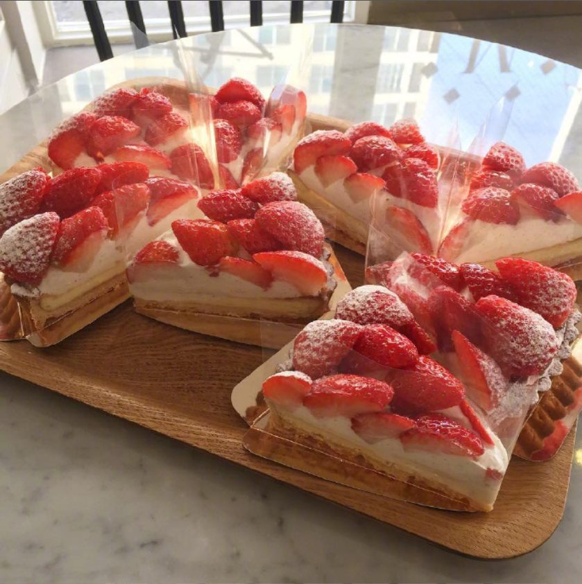 MOMO CAKE水果蛋糕图片