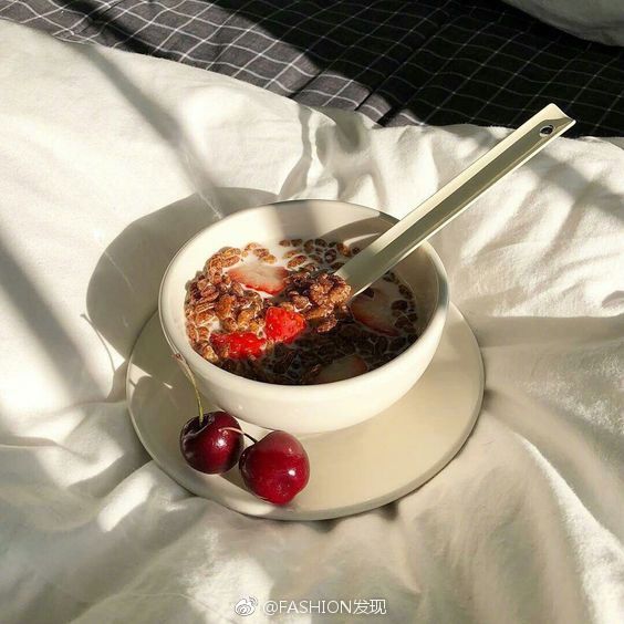 营养均衡的健康养生燕麦片早餐图片