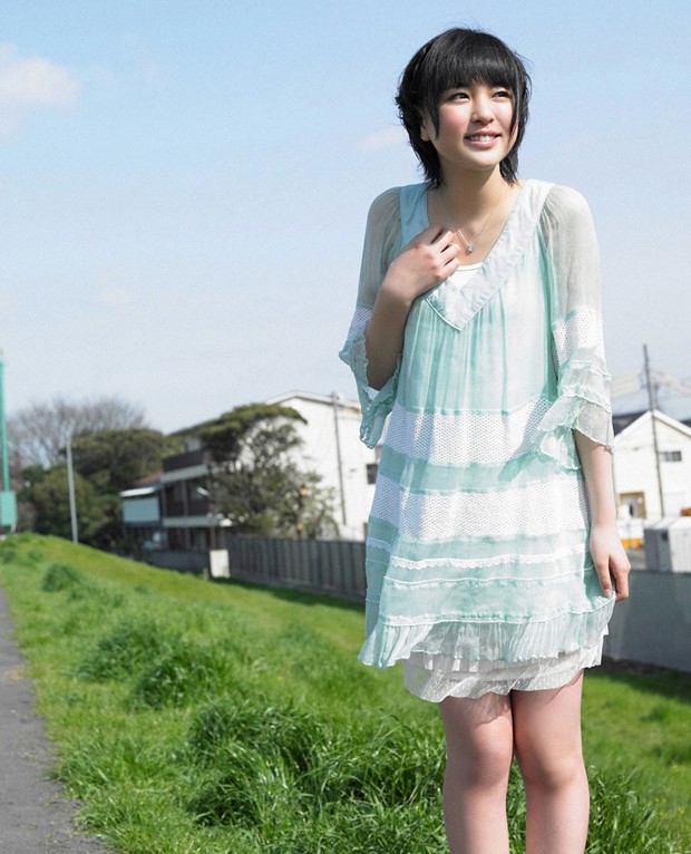 日本清纯美女荒井萌清凉写真