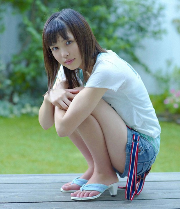 日本清纯美女荒井萌清凉写真