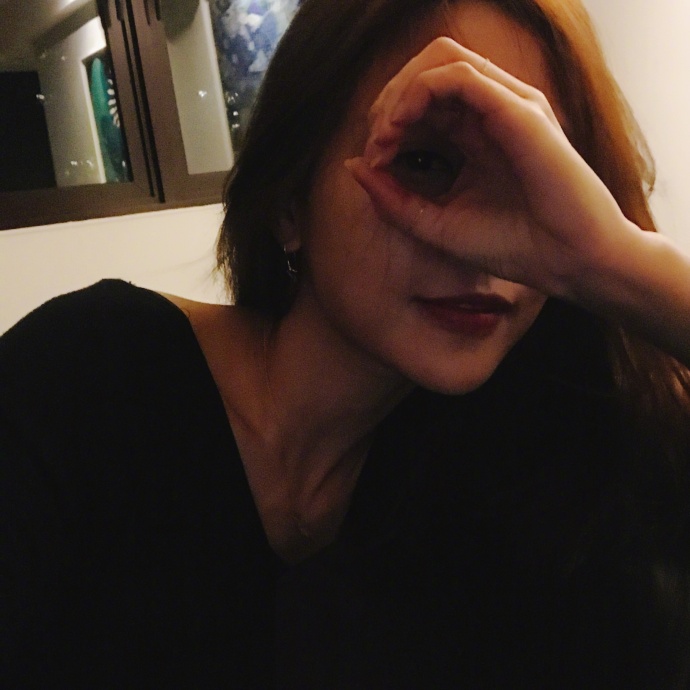 海南美女主持人王霏霏九连拍自拍照