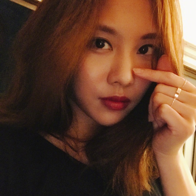 海南美女主持人王霏霏九连拍自拍照