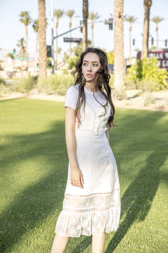 台湾美女明星郭碧婷现身Coachella科切拉音乐节的