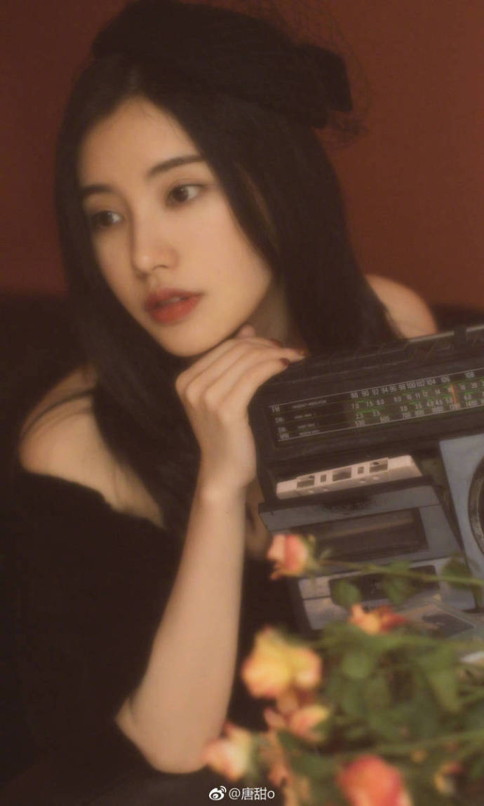 清纯美女模特唐甜老照片复古写真