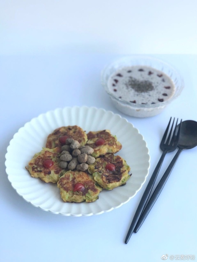不管多么忙碌给自己来份美美的早餐图片
