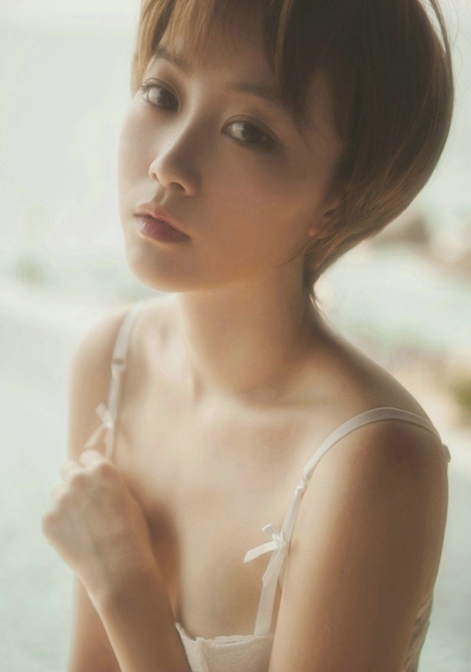 短发清纯美女唯美意境写真