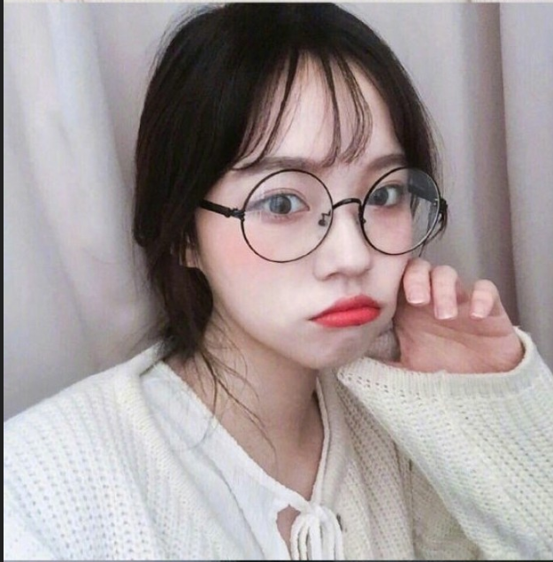 依然大热的空气刘海美女自拍照
