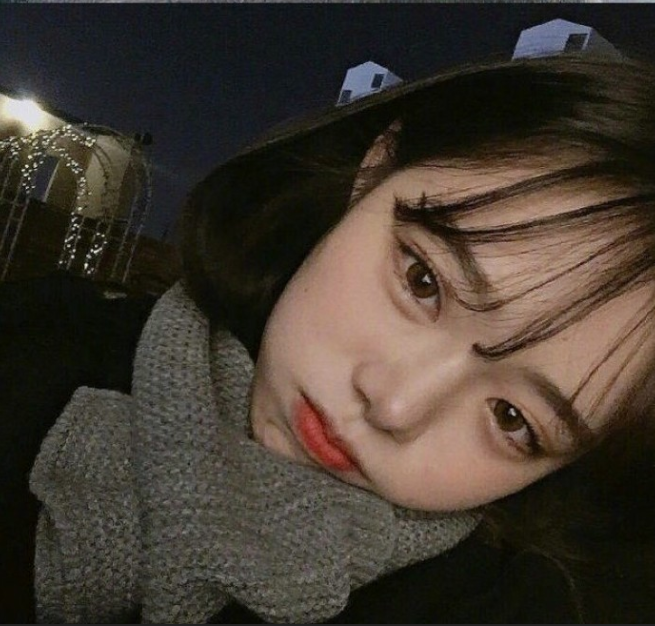 依然大热的空气刘海美女自拍照