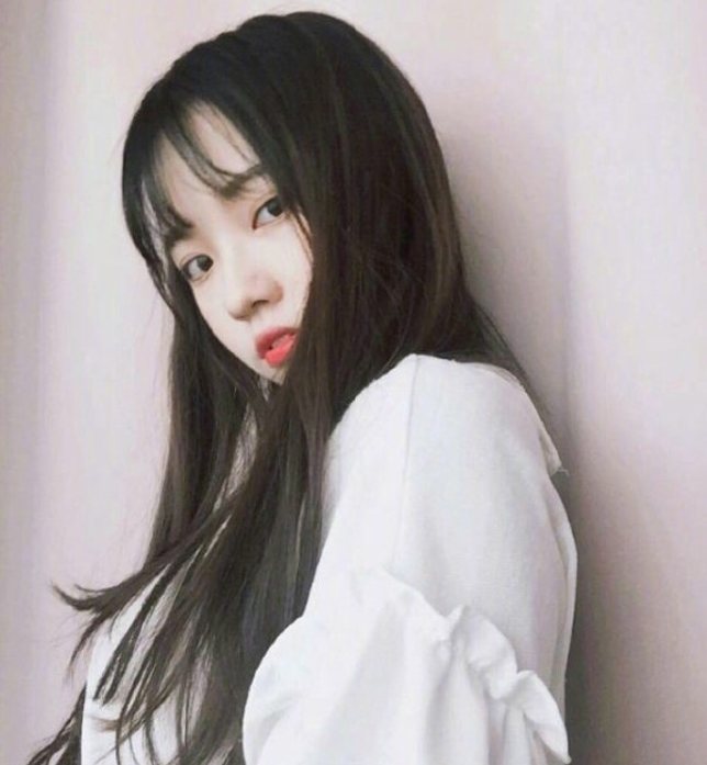 依然大热的空气刘海美女自拍照