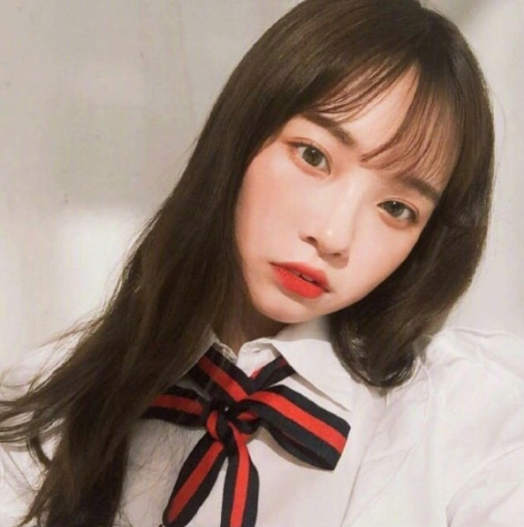 依然大热的空气刘海美女自拍照