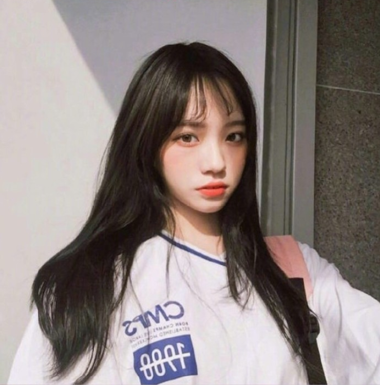 依然大热的空气刘海美女自拍照