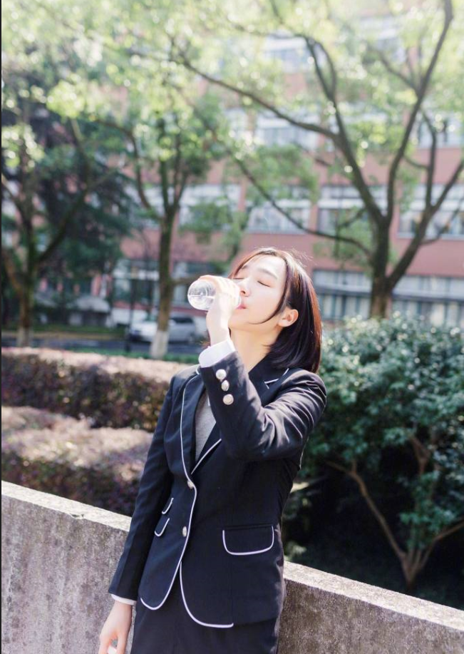 短发清纯美女白羊菌子校服小清新图片
