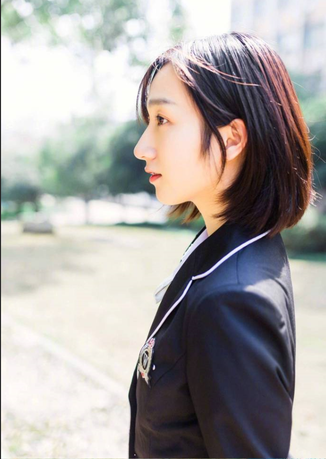 短发清纯美女白羊菌子校服小清新图片