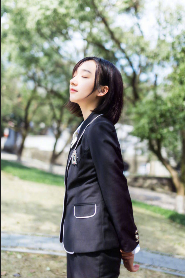 短发清纯美女白羊菌子校服小清新图片