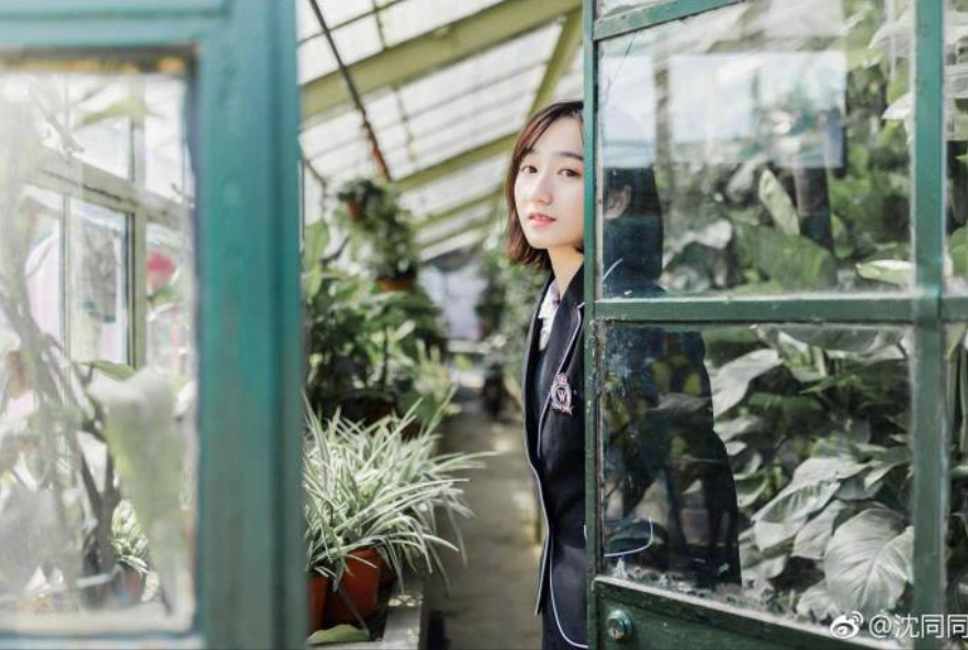 短发清纯美女白羊菌子校服小清新图片