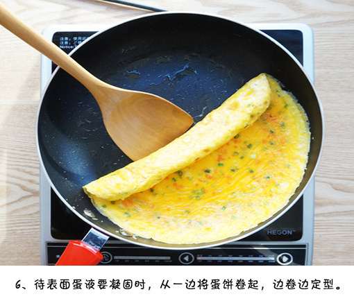 简单易做的早餐沙拉酱鸡蛋卷的做法