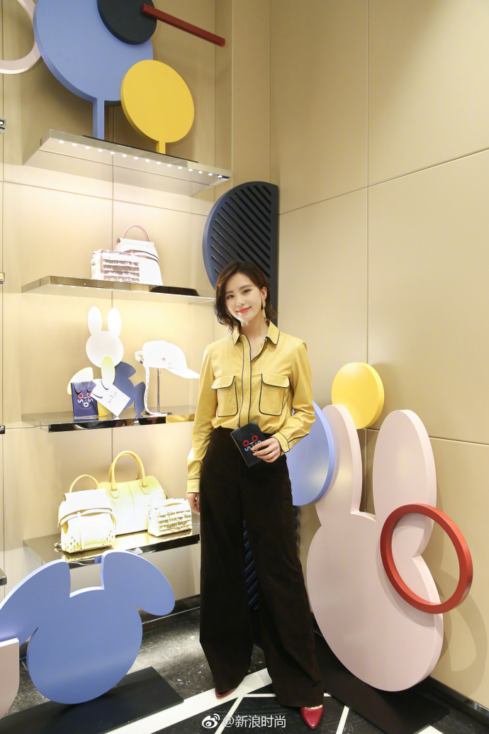 TOD’S宣布与品牌大使刘诗诗推出独家打造的201