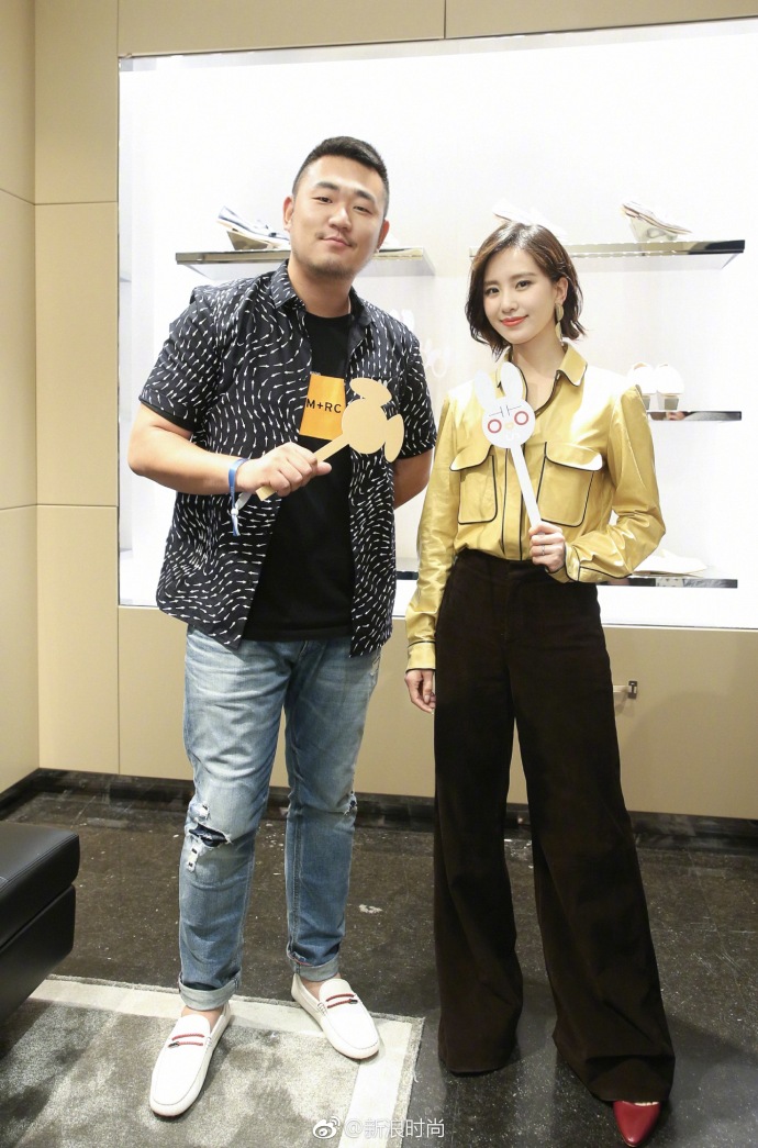 TOD’S宣布与品牌大使刘诗诗推出独家打造的201