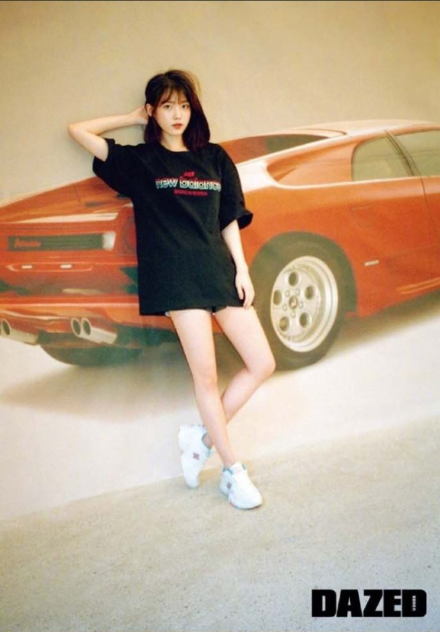 韩国肤白貌美的小仙女李智恩IU十周年DAZED画报图