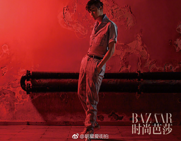 湖南小鲜肉男明星帅哥张艺兴《时尚芭莎》时尚