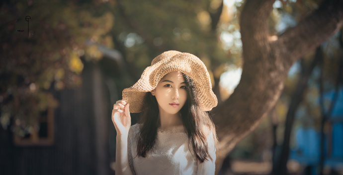 清纯美女娜美的小尾巴-女神范写真图片