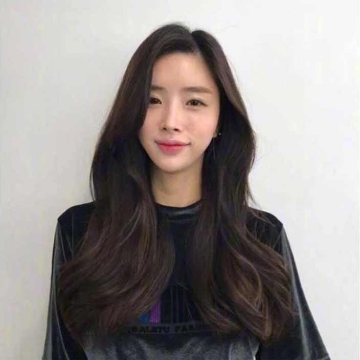 可爱又精致的居家女孩中长发发型参考