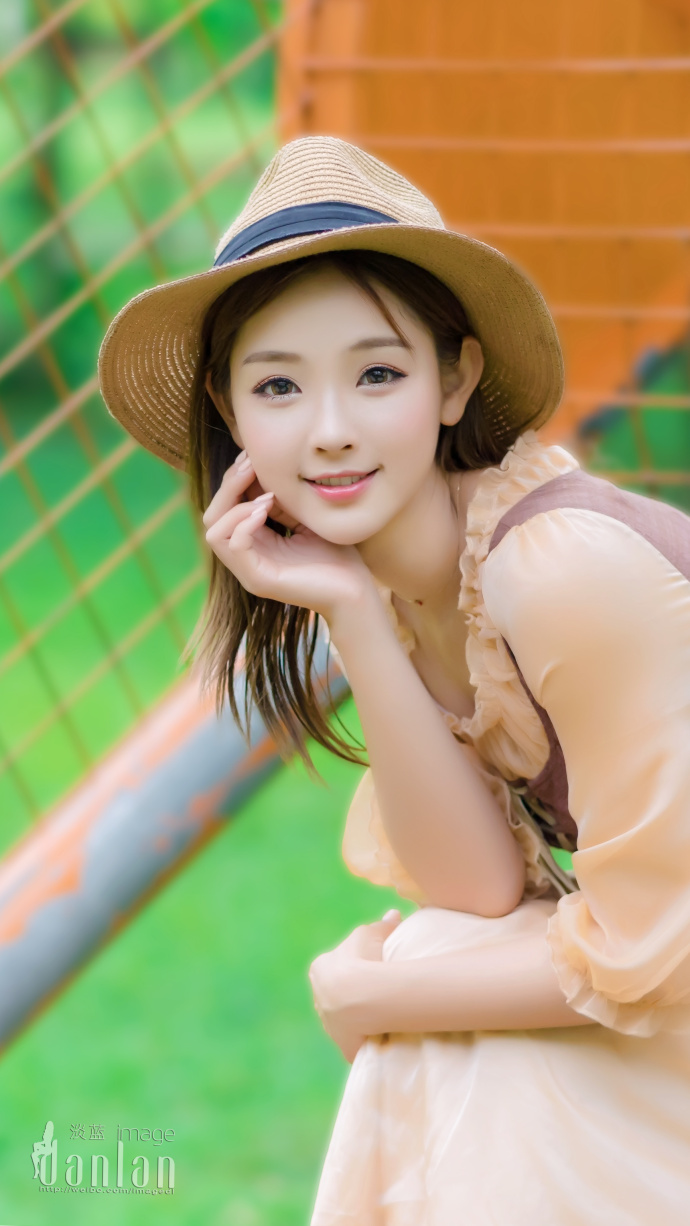 清纯美女丹婷户外清纯写真